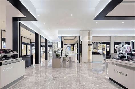 luxury beauty store outlet